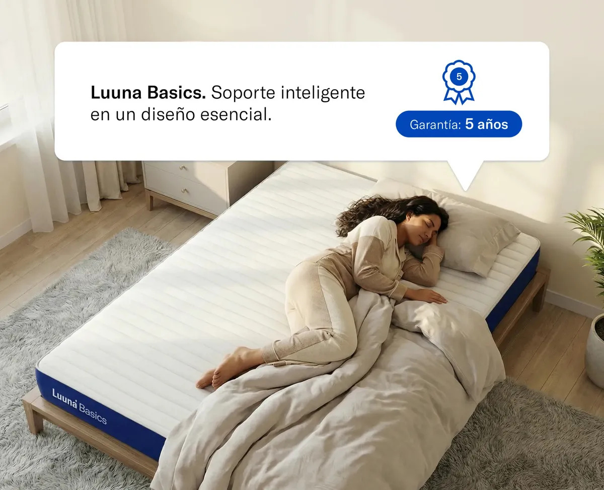 Colchón Luuna Basics 1 Matrimonial en Caja — Colchón expandiéndose después de abrir la caja